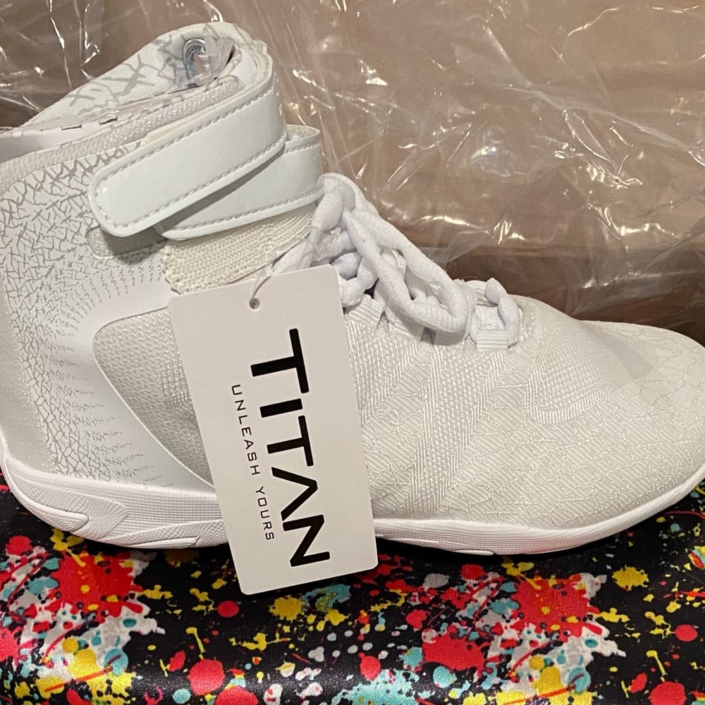 Nfinity Titan size 8.5